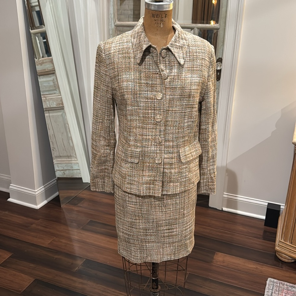 Doncaster Vintage 100% silk skirt and jacket lined